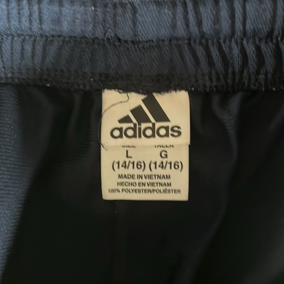 Adidas jogger sweatpants, good condition, size boys 14/16 - Picture 3 of 4